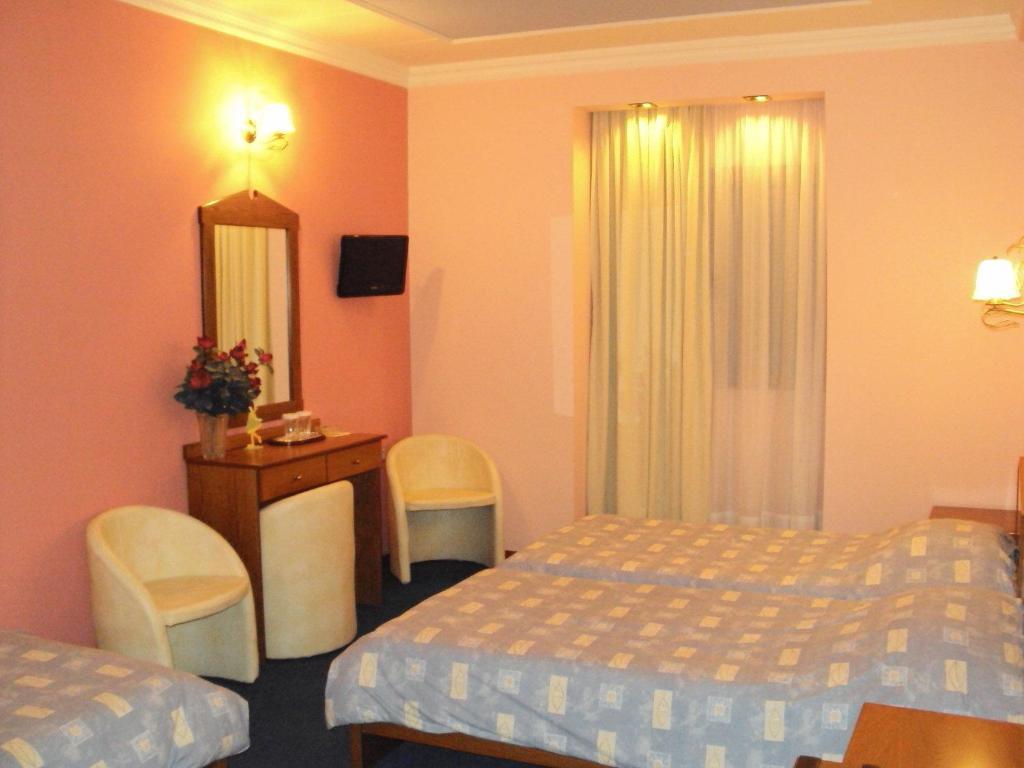 Astoria Hotel Traditional Komotiní Rom bilde